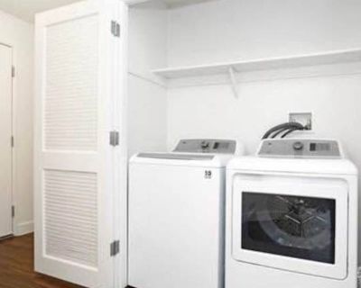Private room with own bathroom in an apartment, Fremont, CA 94538
