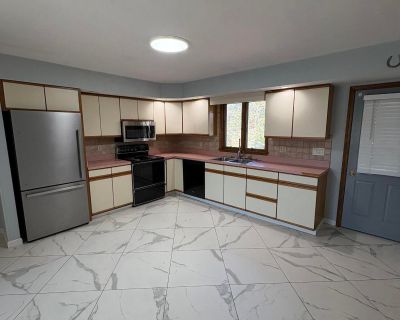 1 Bedroom 1BA 870 ft Single Family House For Rent in Mayfield, PA