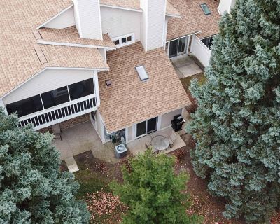 1 Bedroom 1BA 875 ft Pet-Friendly Townhouse For Sale in Bloomington, MN