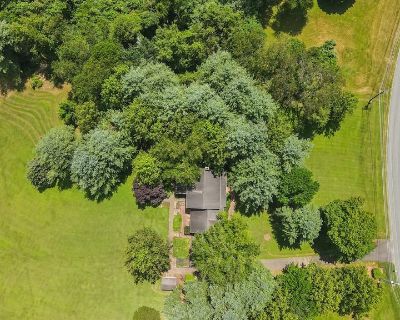 4 Bedroom 2BA 2036 ft Single Family House For Sale in Amissville, VA