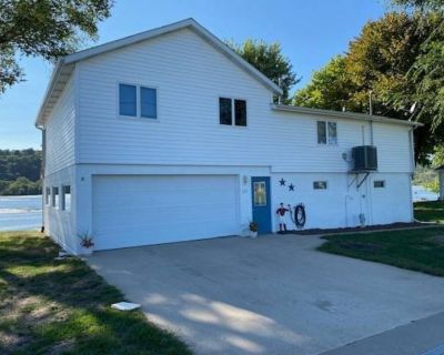 3 Bedroom 3BA 1760 ft² Furnished Residential For Sale in Guttenberg, IA