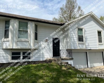 936 Fair Oaks Court. You will definitely want to call this stunning home in desirable Liberty, MO home. Relax on the large back deck all summer over looking your private, fenced in yard. Cook a gourmet meal for your family and friends in the beautiful updated kitchen with stainless appliances. Keep housekeeping light with the regal hardwood floors. Don't ever worry again about hauling laundry o...