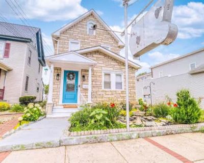 5 Bedroom 5BA Single Family Home For Sale in MAYS LANDING, NJ