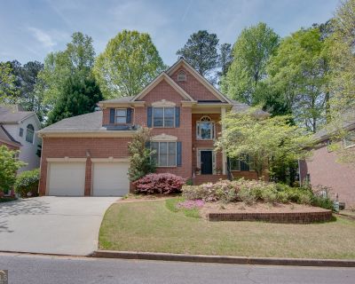 6 Bedroom 4BA 3040 ft Single Family House For Sale in Roswell, GA