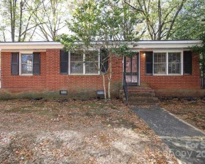 3 Bedroom 1BA 1031 ft Single Family Home For Sale in CHARLOTTE, NC