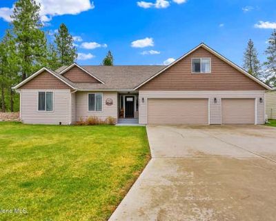 4 Bedroom 3BA 2329 ft Single Family Home For Sale in SPIRIT LAKE, ID