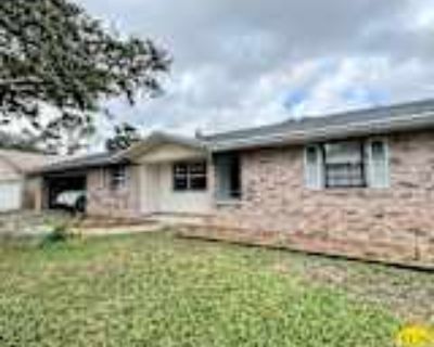 3 Bedroom 2BA 1507 ft² Pet-Friendly House For Rent in Fort Walton Beach, FL 721 Osage Dr