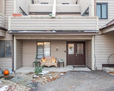 2 Bedroom 1BA 1108 ft Condo For Sale in North Chicago, IL