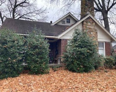 Private room with shared bathroom in a House with 4 roomies, Memphis, TN 38108