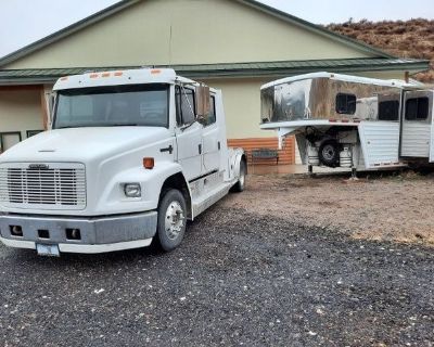 1997 Freightliner FL50 & 1998 4-Horse Hart Trailer With Living Quarters