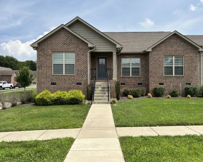 3 Bedroom 2BA 1640 ft Condo For Sale in Gallatin, TN