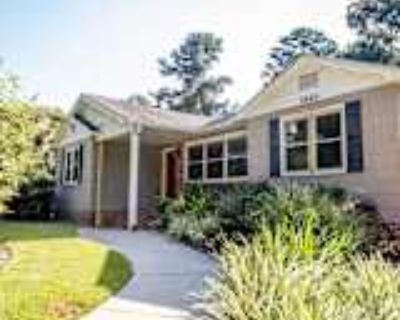 3 Bedroom 2BA 1362 ft² House For Rent in Tallahassee, FL 2005 W Randolph Cir