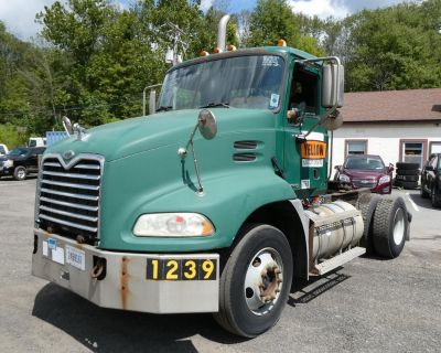 Used 2005 MACK CXN612 Day Cab Trucks in Sparrowbush, NY