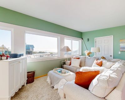 3 Bedroom 1.5BA Pet-Friendly Condo Vacation Rental in Sea Scallop, Pacific Beach,...