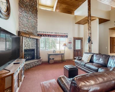 4 Bedroom 2.5 baths Dog-friendly 4.67 15 reviews What our guests are saying... AI-generated...