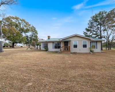 3 Bedroom 2BA 1738 ft Single Family Home For Sale in CANTON, TX