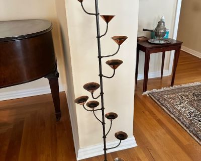 Estate Sale in Hancock Park