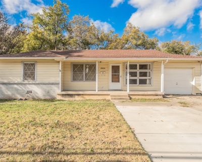 3 Bedroom 1BA 1074 ft Single Family House For Sale in Haltom City, TX