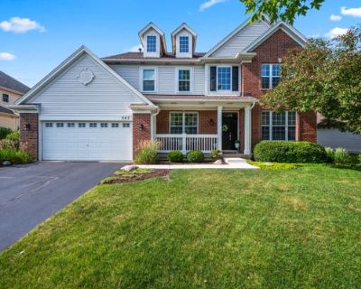 4 Bedroom 4BA 2800 ft Single Family Home For Sale in SYCAMORE, IL