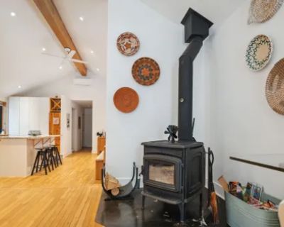 2 Bedroom 9698 ft House For Rent in Collingwood, ON