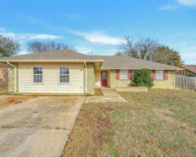 3 Bedroom 1800 ft Single Family Home For Sale in Lawton, OK