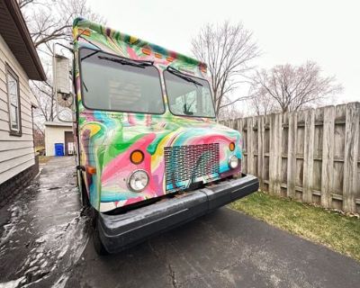 Colors of the Rainbow Food Truck for Sale - Work horse diesel / Workhorse / 2003