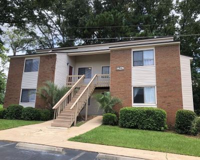 1474 WILLOW BEND Way # C. Property for Rent in Tallahassee, FL for $1,050 with 2 bedrooms and 1 full bath. This 900 square foot property was built in 1978.. Great 2bed/1ba on Golf Course located close to Gov Sq Mall off Blairstone. App fee is $50 per adult and deposit is $800.. Parking Features Driveway Water Source Public Spa N Building Area Total 900.0 Frontage Type GolfCourse Private Pool N ...