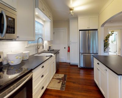 Expansive English cottage w/ a mix of classic and new (Has a House). Room in the 1 Bedroom...