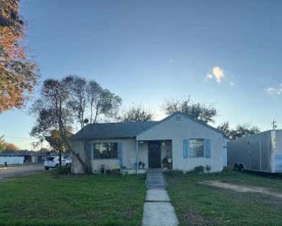 2 Bedroom 1BA 1036 ft Single Family Home For Sale in PATTERSON, CA