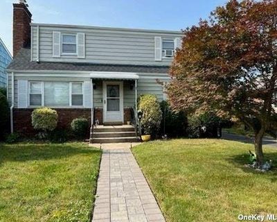 2 Bedroom 1BA 0 ft Apartment For Rent in Glen Cove, NY