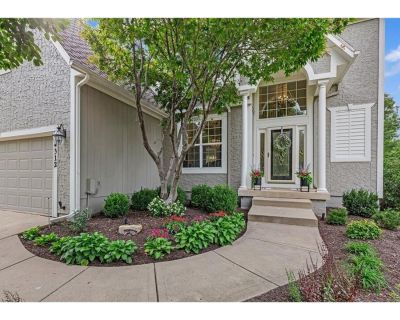 4 Bedroom 3BA 3806 ft² Residential For Sale in Overland Park, KS