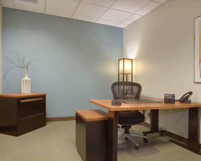 Modern Milwaukee Office Space @ 250 Plaza Downtown