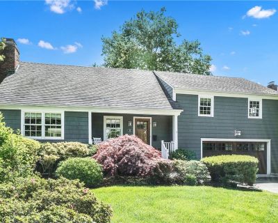 5 Bedroom 3BA 2383 ft Apartment For Rent in Larchmont, NY