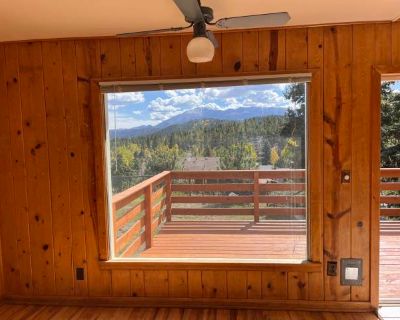 2 Bedroom 2BA 940 ft Pet-Friendly Apartment For Rent in Woodland Park, CO