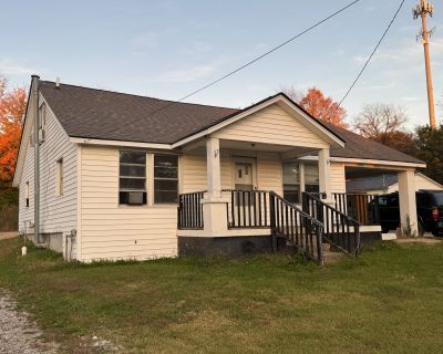 4 Bedroom 1BA 1592 ft Single Family Home For Sale in Dickson, TN