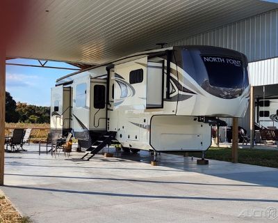 2019 Jayco North Point 383FKWS Fifth Wheel