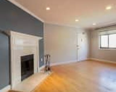 1 Bedroom 1BA 533 ft² Apartment For Rent in Washington, DC 3819 Davis Pl NW #5