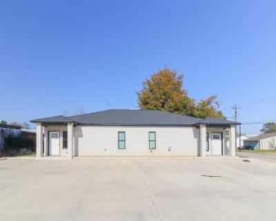 1 Bedroom 1650 ft Studio For Sale in Jonesboro, AR