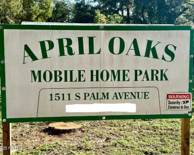 2 Bedroom 1BA 1000 ft Apartment For Rent in Palatka, FL