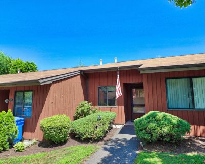 1 Bedroom 1BA 691 ft Condo For Sale in Shelton, CT