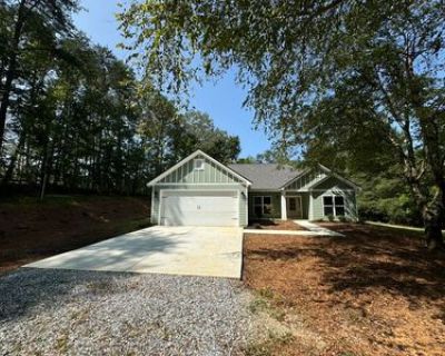 3 Bedroom 2BA 1416 ft Single Family House For Sale in Dahlonega, GA