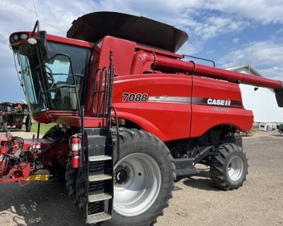 2011 7088 CIH Combine. Low hours. Annual inspections. Maintenance records. Pro 700