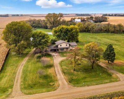 3 Bedroom 3BA 2200 ft Single Family Home For Sale in OWATONNA, MN