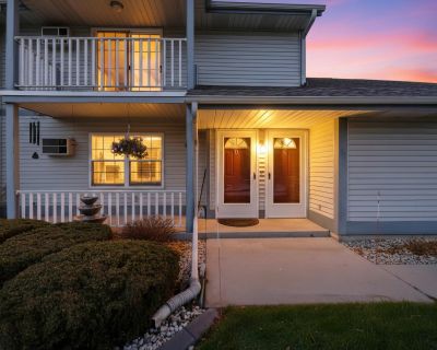 2 Bedroom 1BA 1200 ft Condo For Sale in West Bend, WI