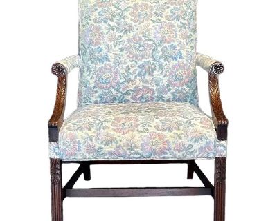 Fine example of this classic Georgian form. The generous mahogany frame is meticulously true-to-form with good scale. The arms with pinwheel & acanthus carving, and the reeded legs with acanthus carving as well. Upholstered in a plush, high quality tapestry-style material in muted pastel colours, floral. No markings. Condition is very good. Upholstery is in very good condition but the seat sags...