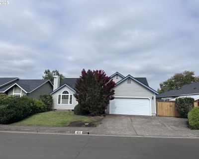 3 Bedroom 2BA 1534 ft Single Family House For Sale in Eugene, OR