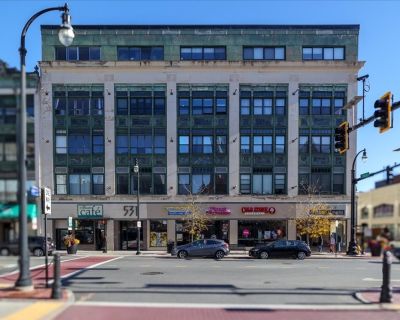 2 Bedroom 1BA 820 ft Condo For Sale in Worcester, MA