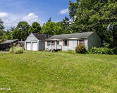 3 Bedroom 1BA 1000 ft Single Family Home For Sale in BALLSTON LAKE, NY