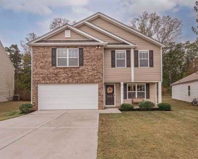 3 Bedroom 2.5BA 2300 ft Apartment For Rent in Golden Grove, SC