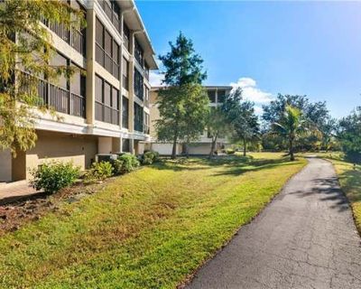 3 Bedroom 2BA 1369 ft Furnished Condominium For Sale in FORT MYERS, FL